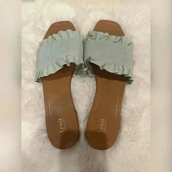 Lewit Cassandra Leather Ruffle Slip On Sandals - Picture 1 of 5